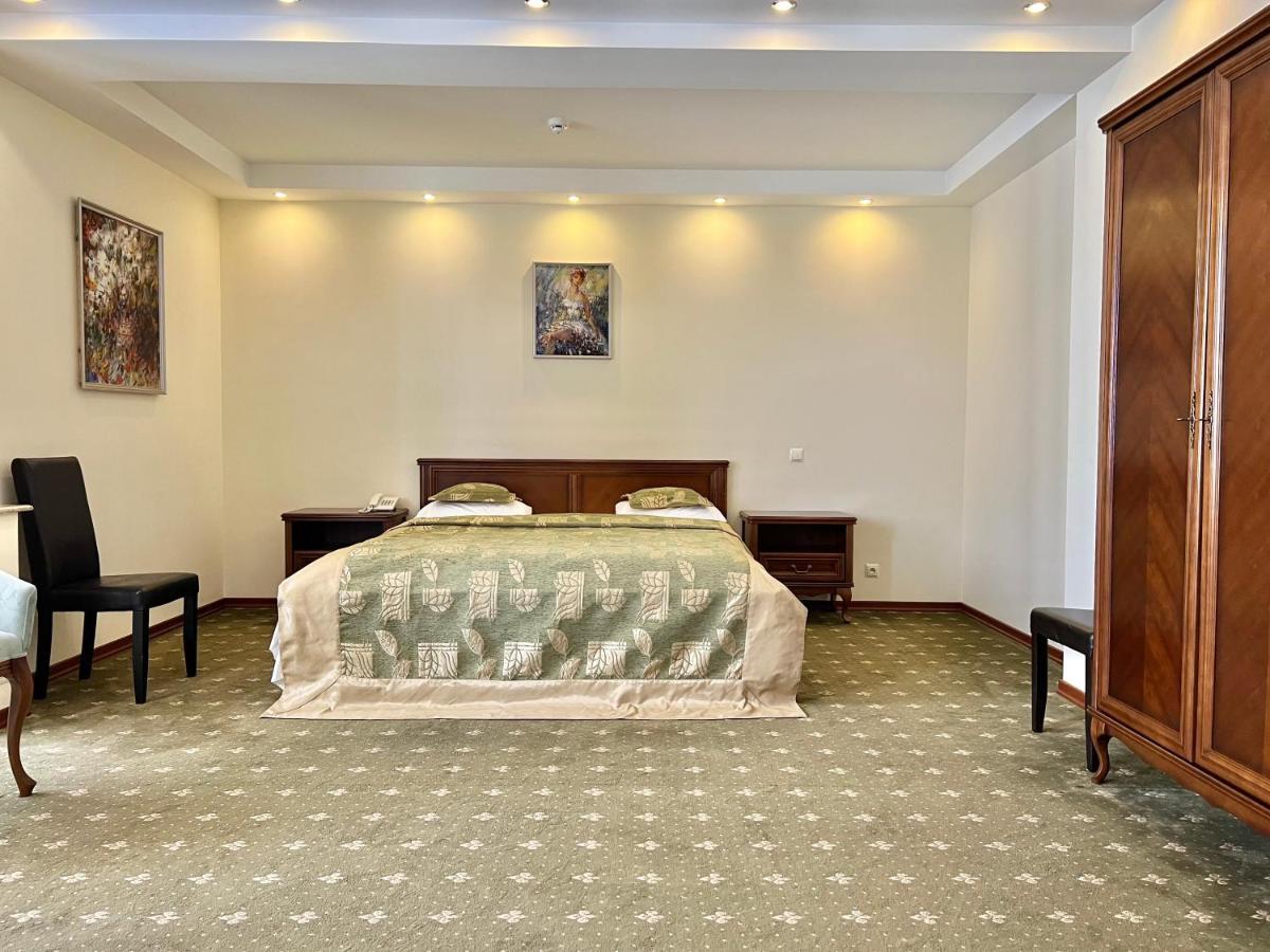 Platinum Hotel Кишинёв Экстерьер фото