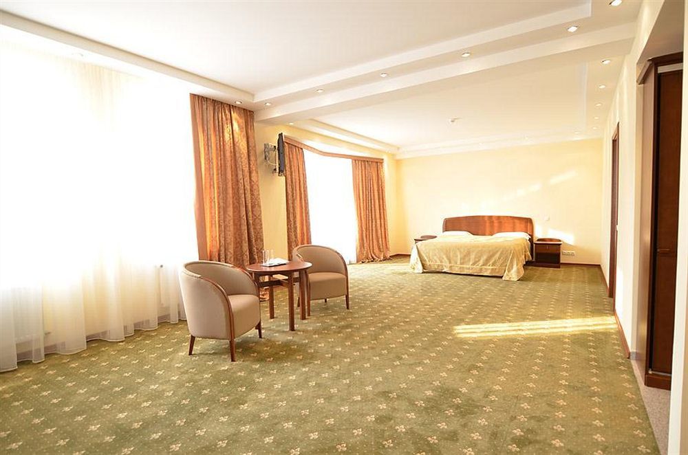 Platinum Hotel Кишинёв Экстерьер фото