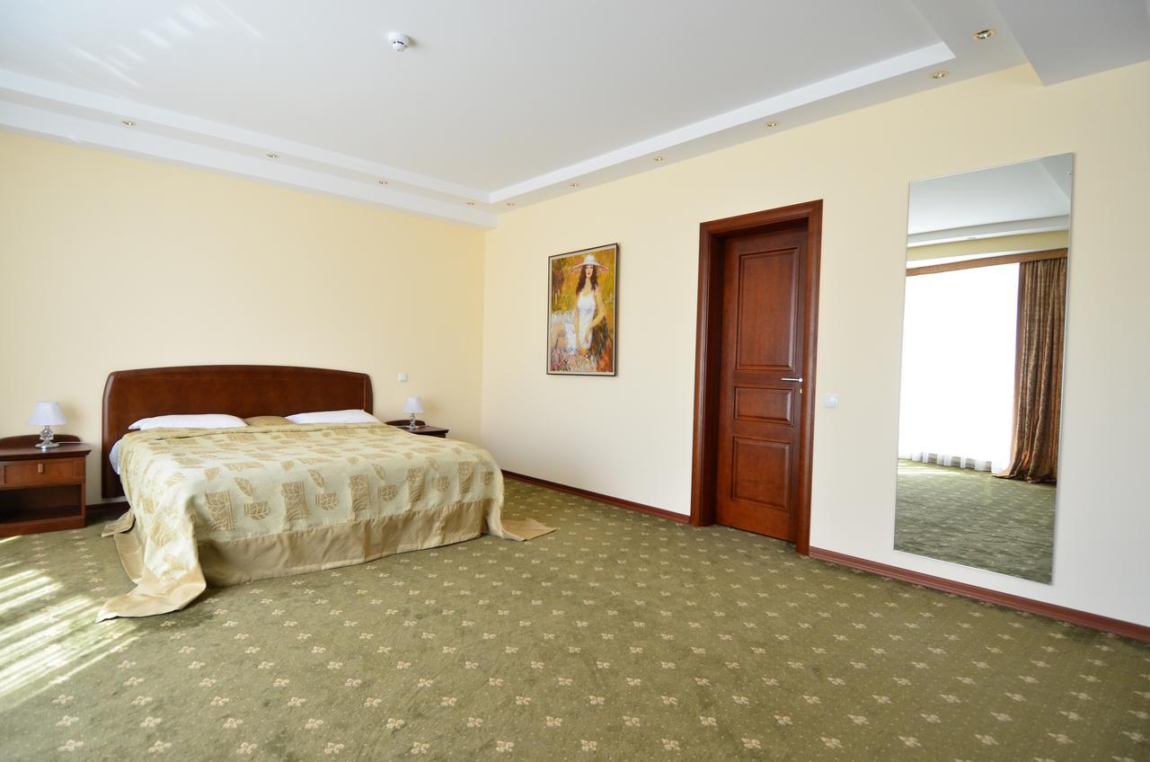 Platinum Hotel Кишинёв Экстерьер фото