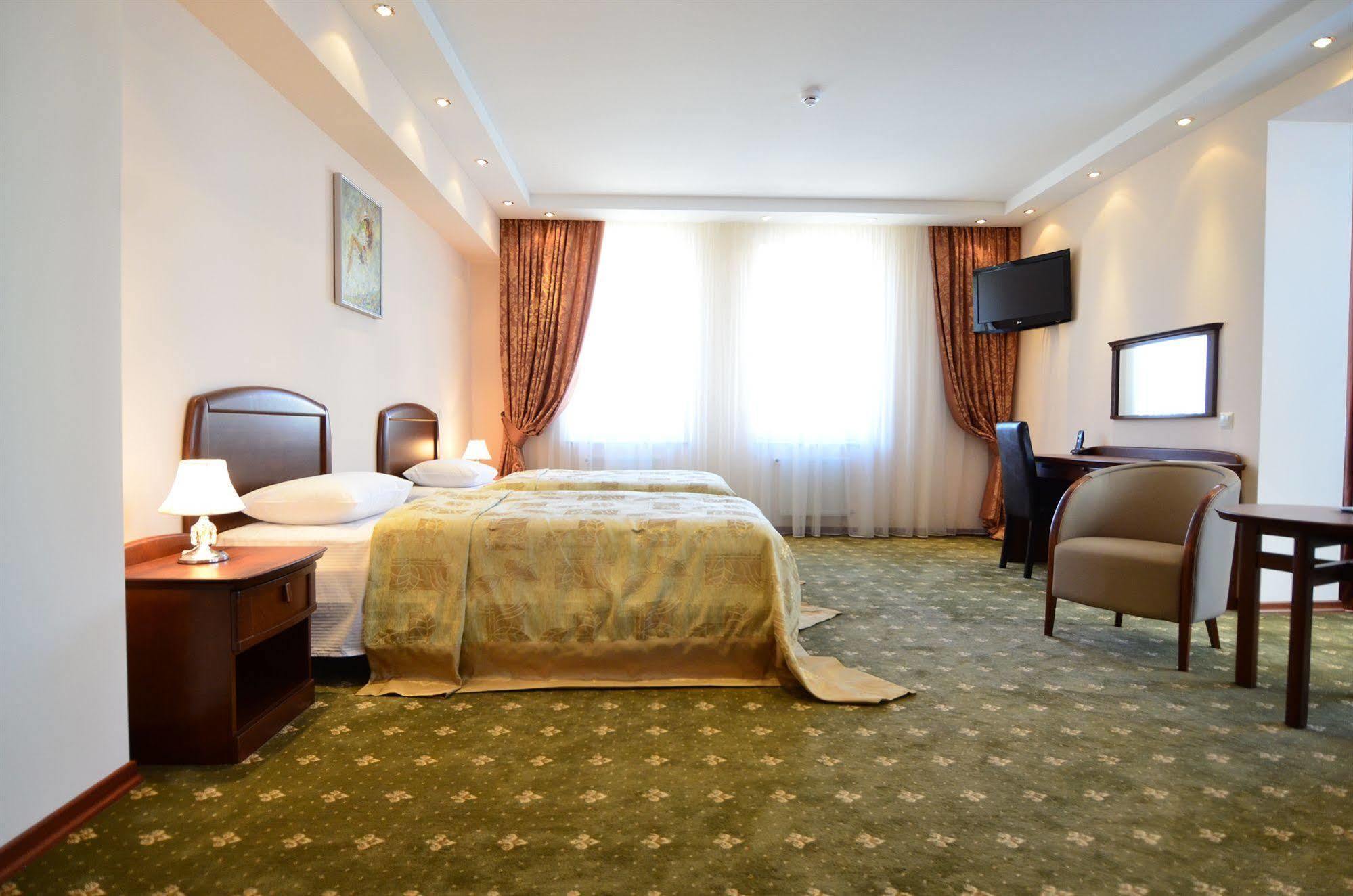 Platinum Hotel Кишинёв Экстерьер фото